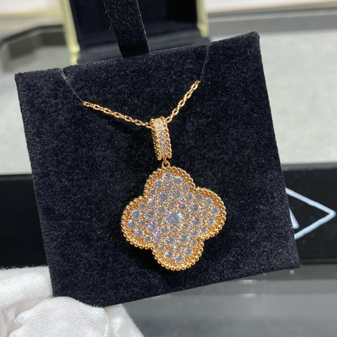 Mysitc CLOVER 25MM LARGE PEDANT DIAMOND PAVED LONG NECKLACE