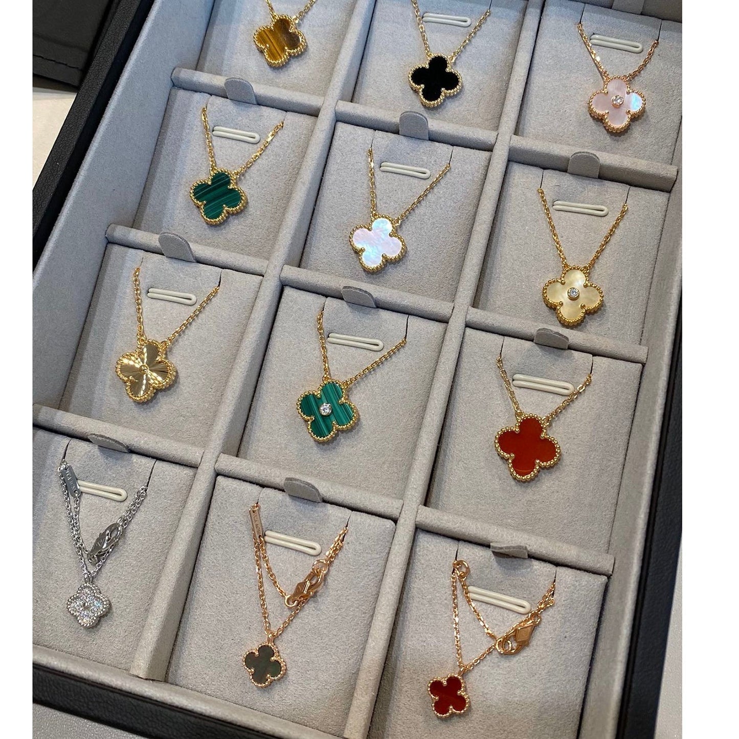 Mysitc CLOVER 15MM DIAMOND SINGLE FLOWER NECKLACE