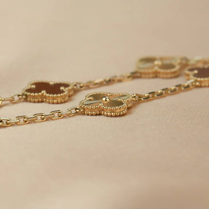 [Mystic] CLOVER 5 MOTIF RED CORNELIAN BRACELET COLLECTION